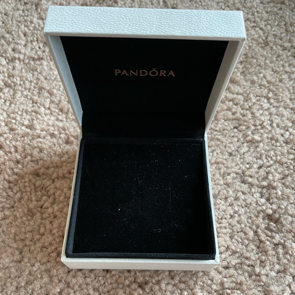 Pandora Gift Box - Picture 2 of 3